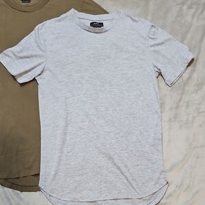 Zara Light Gray and Green Short Sleeve Tee